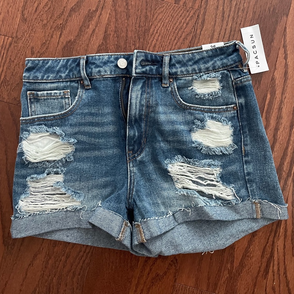 Distressed Pacsun Mom Short